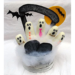 Halloween Decorations - Graveyard Ghouls Table Decoration - Free Holiday Craft Project Instructions